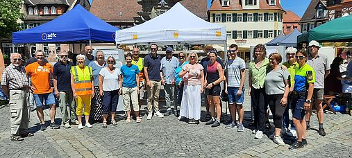 Gruppenfoto der Aktiven mit Oberbürgermeister Reiß